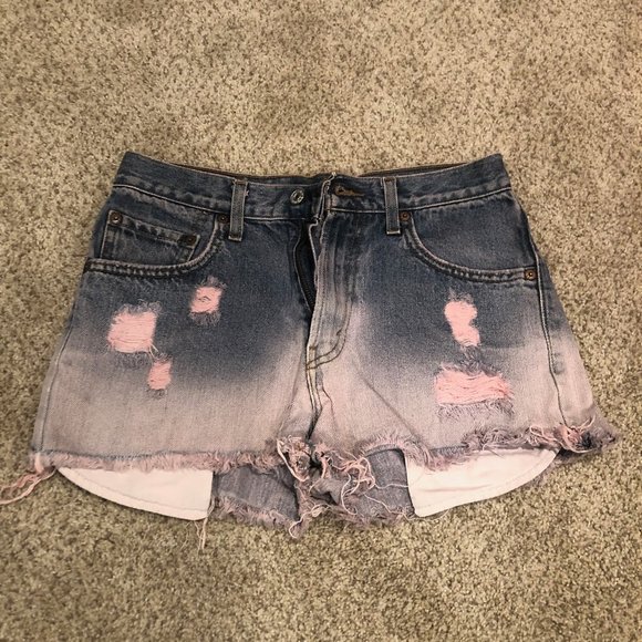 Levi Jean Shorts - Picture 1 of 4
